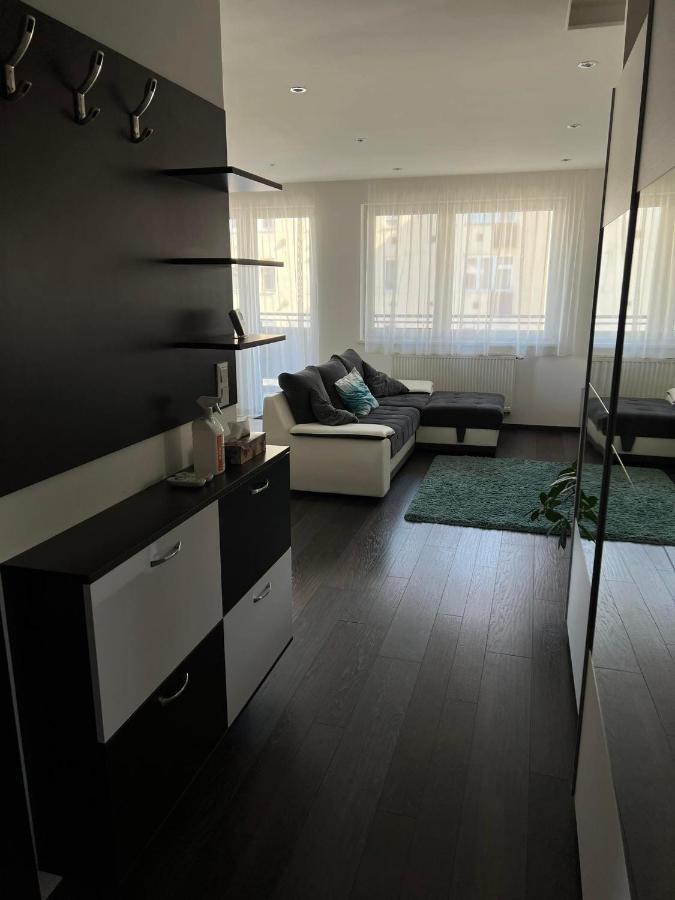 דירות דברצן Big Forest Apartman מראה חיצוני תמונה