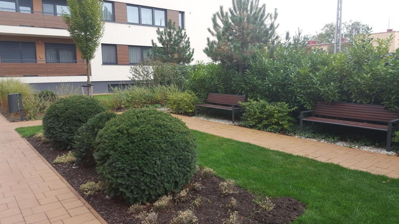 דירות דברצן Big Forest Apartman מראה חיצוני תמונה